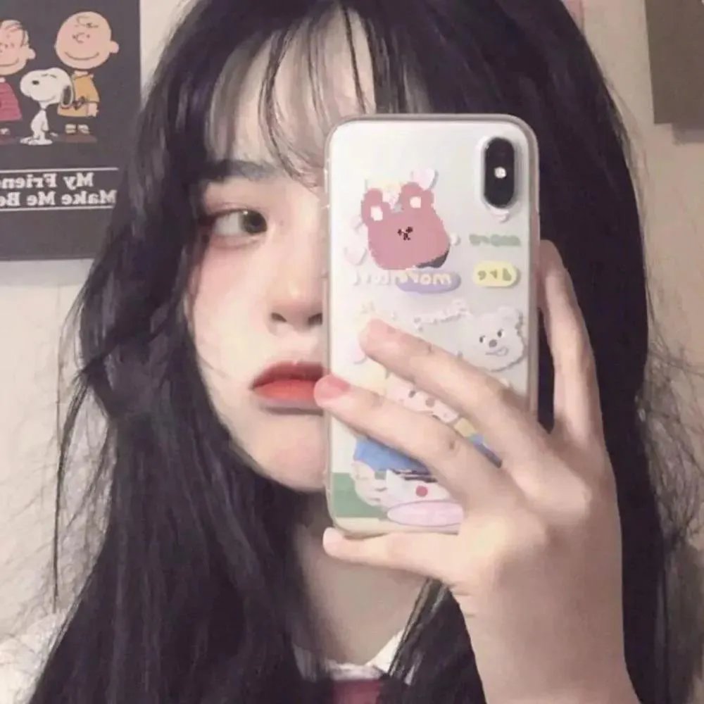 荡女施维亚 海报